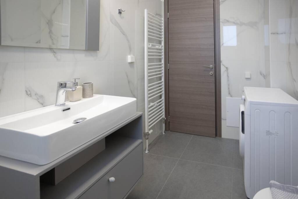 Mela Luxury Apartments Maroulás 외부 사진