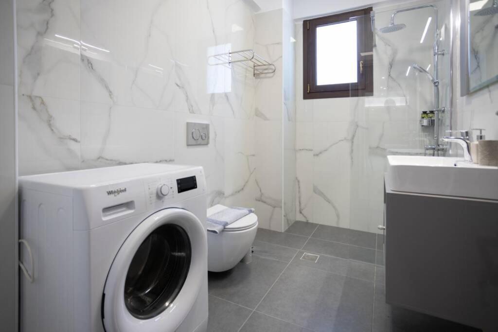 Mela Luxury Apartments Maroulás 외부 사진